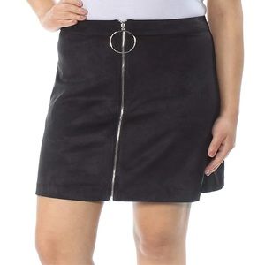 Kensie Small Black Mini Faux Suede O-Ring Zip Retro 70’s Miniskirt NWOT